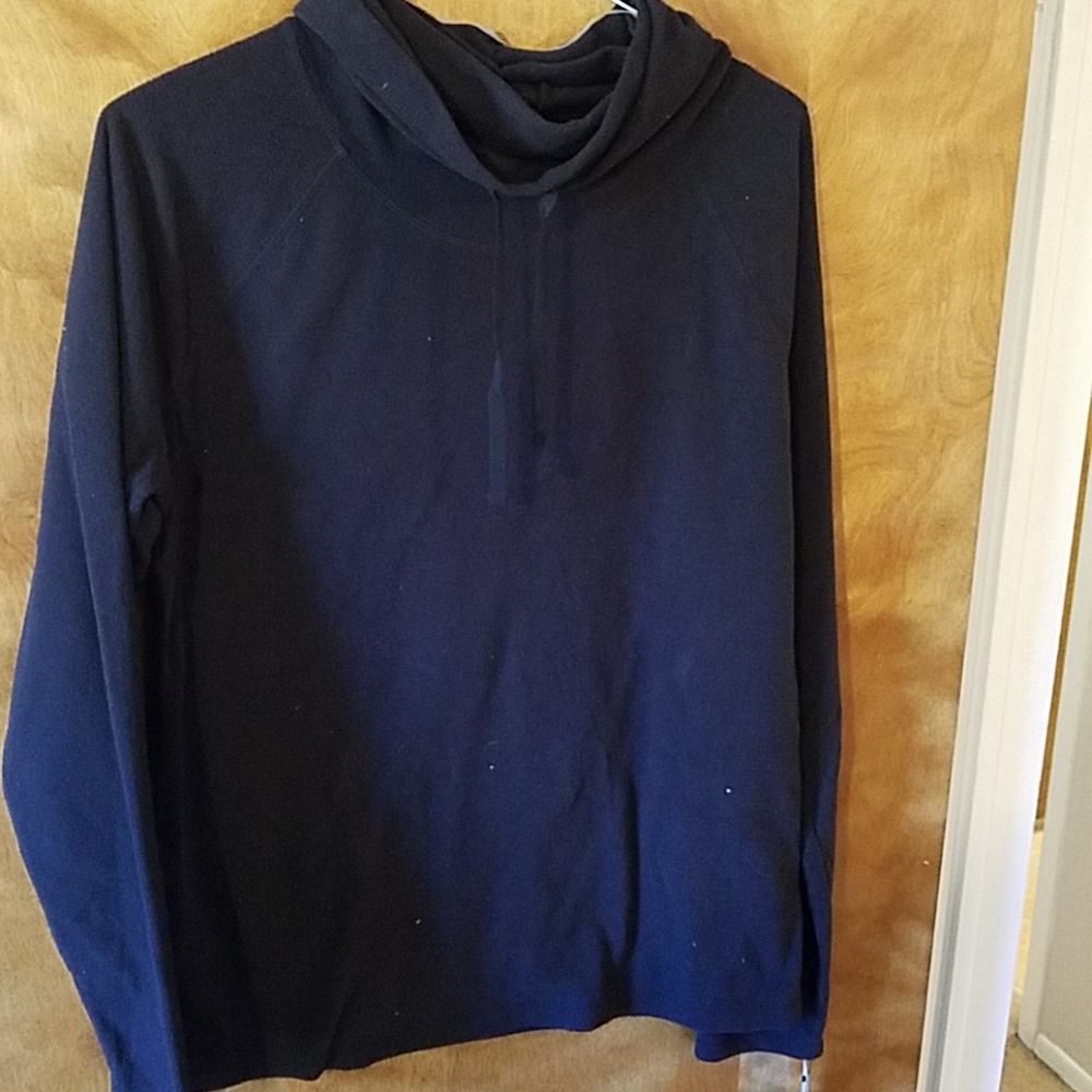 NWT. Ideology fleece pullover.